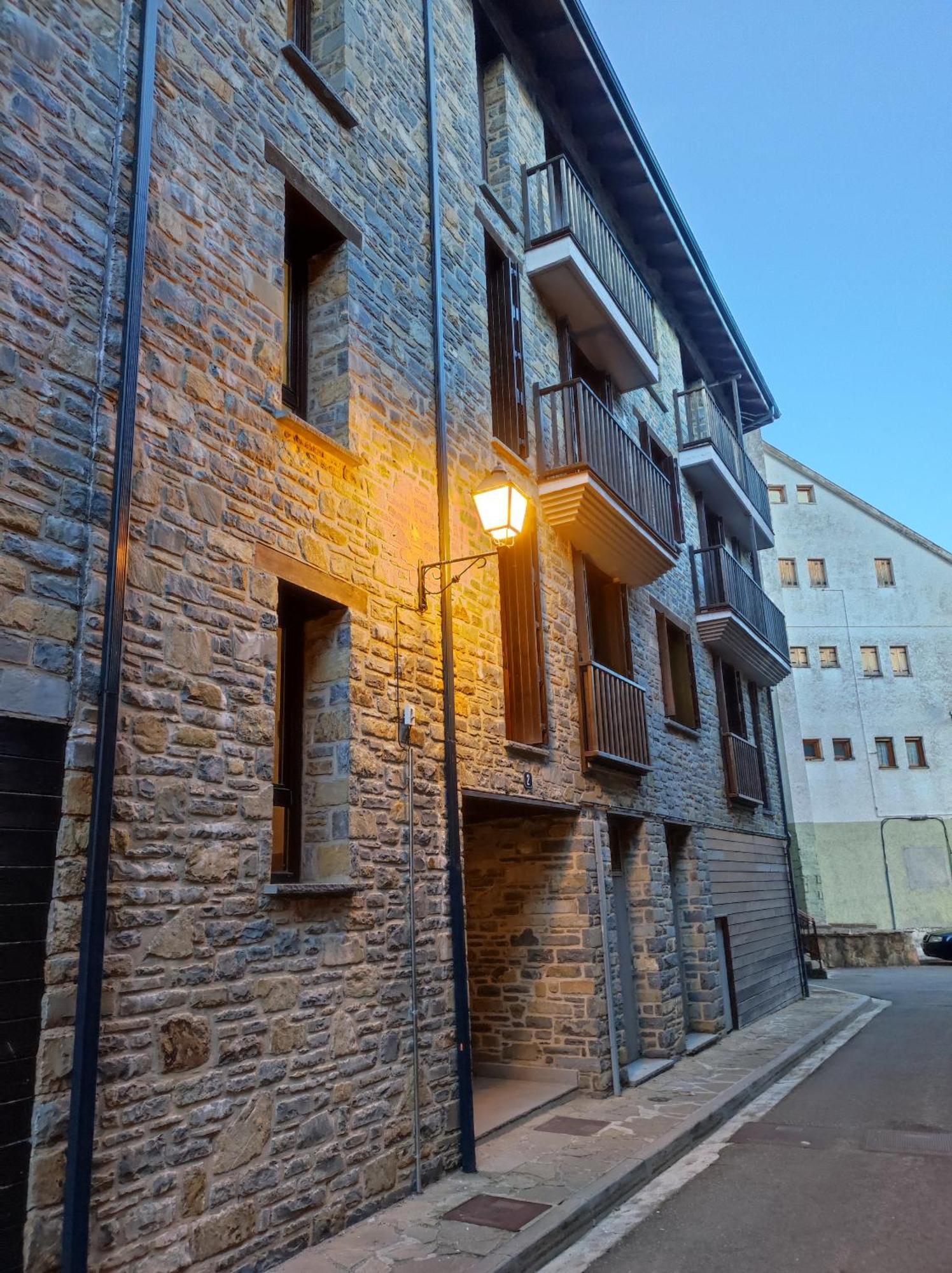 Apartamento Vico Escarrilla Exterior foto